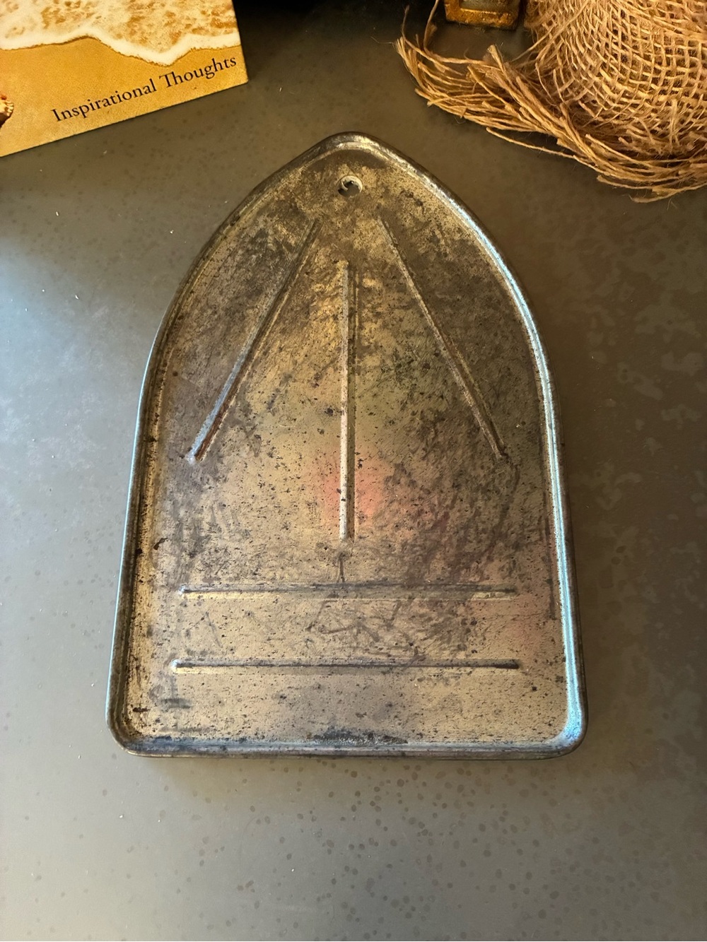 VINTAGE, Iron rest trivet. ALUMINUM.